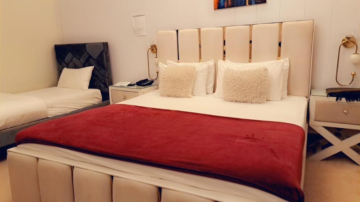 The Life Style Lodges Opp Centaurus Mall Islamabad Zewnętrze zdjęcie
