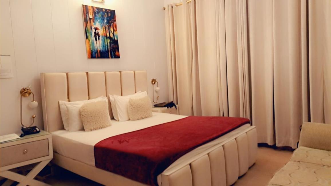 The Life Style Lodges Opp Centaurus Mall Islamabad Zewnętrze zdjęcie